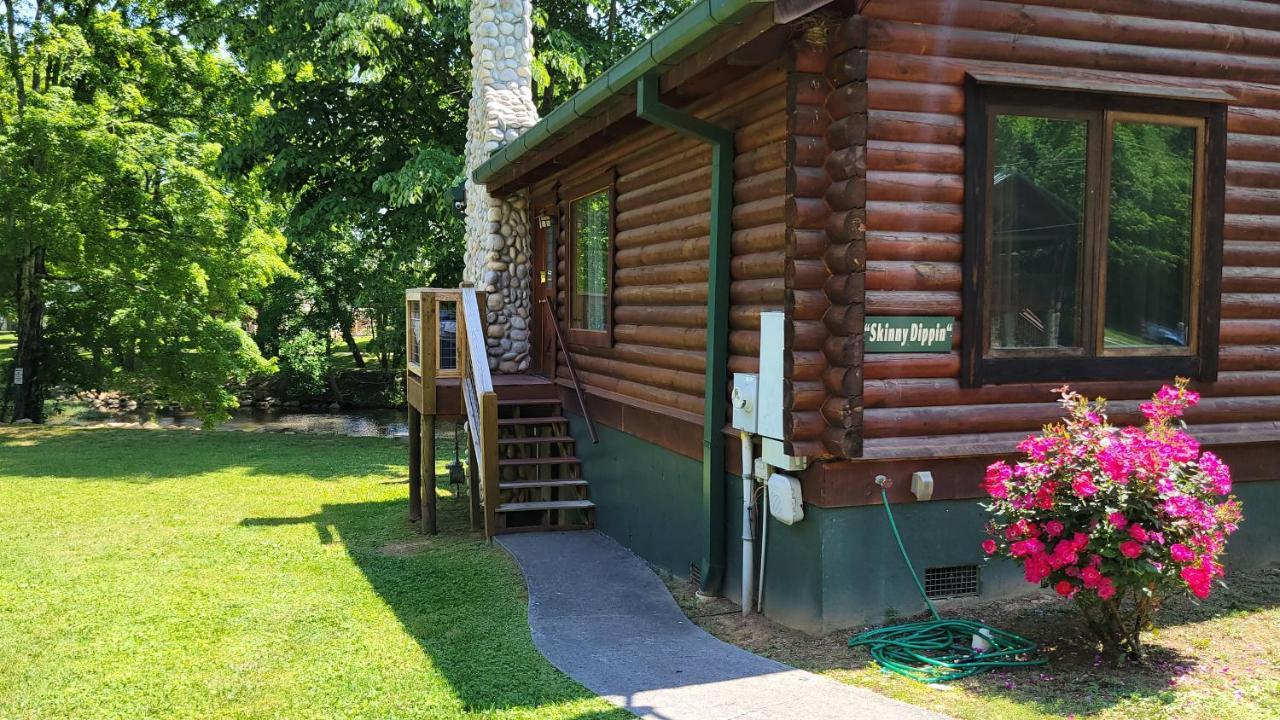 Skinny Dippin'-River Front- Free Tickets-Dog Friendly-Sleeps 6 Pigeon Forge Exterior foto